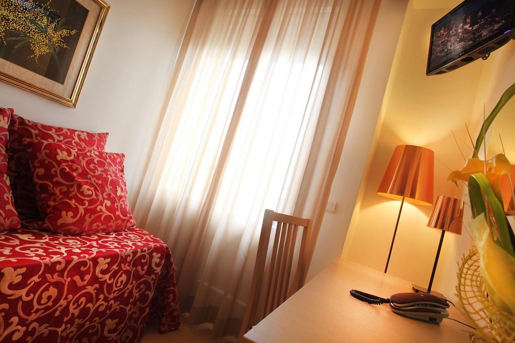 Hotel Mimosa Bellaria-Igea Marina Esterno foto