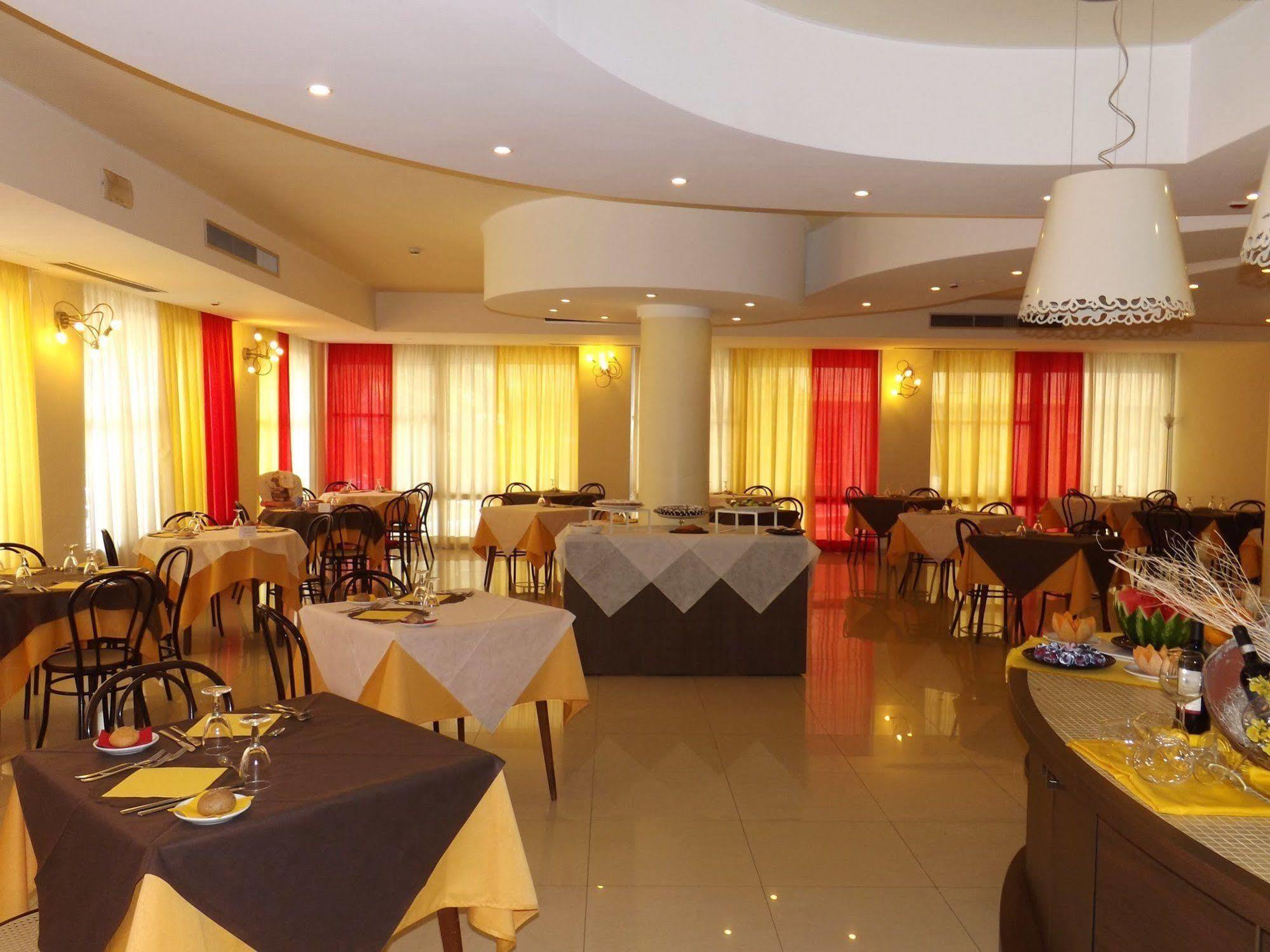 Hotel Mimosa Bellaria-Igea Marina Esterno foto